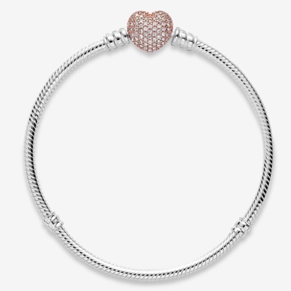 💕💕ABSOLUTELY BEAUTIFUL 20CM. SNAKE CHAIN BRACELET WITH HEART SHAPED CLASP💕💕 - Picture 3 of 5